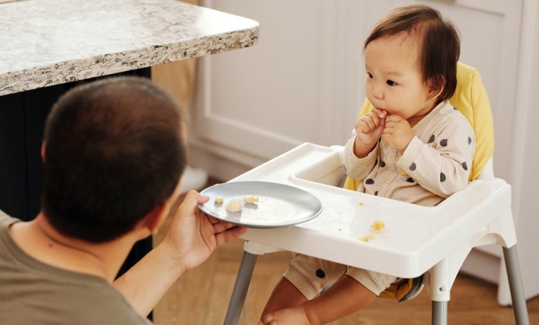 stolica za hranjenje bebe