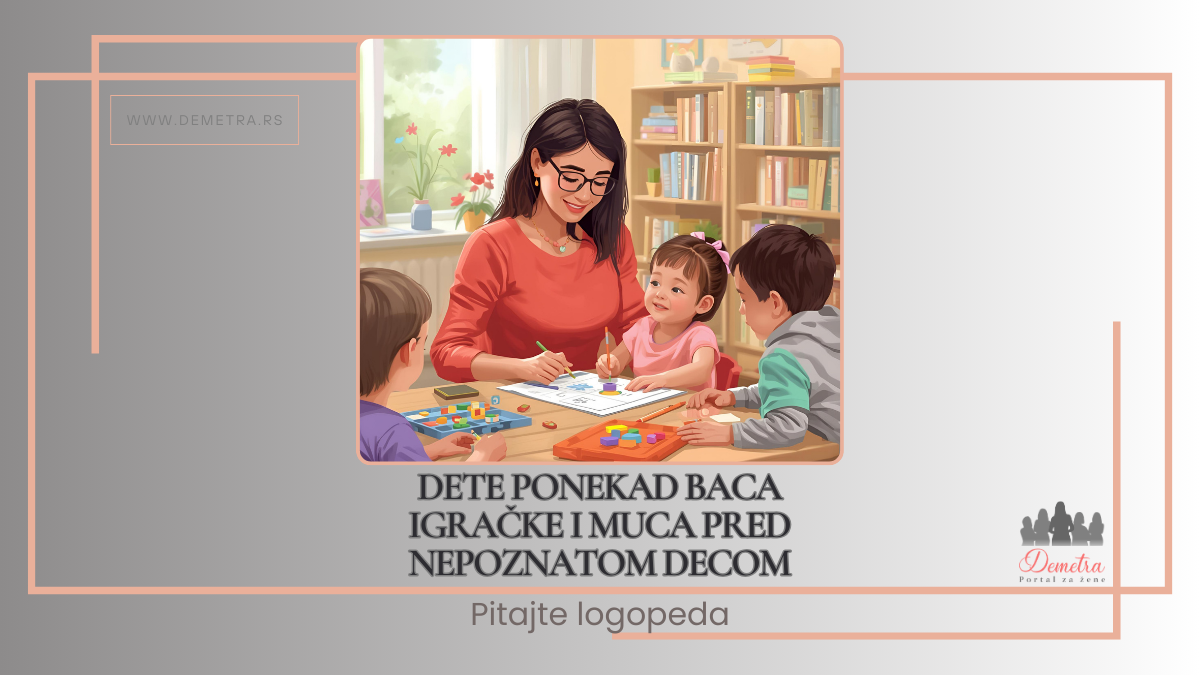 Dete ponekad baca igračke i muca pred nepoznatom decom