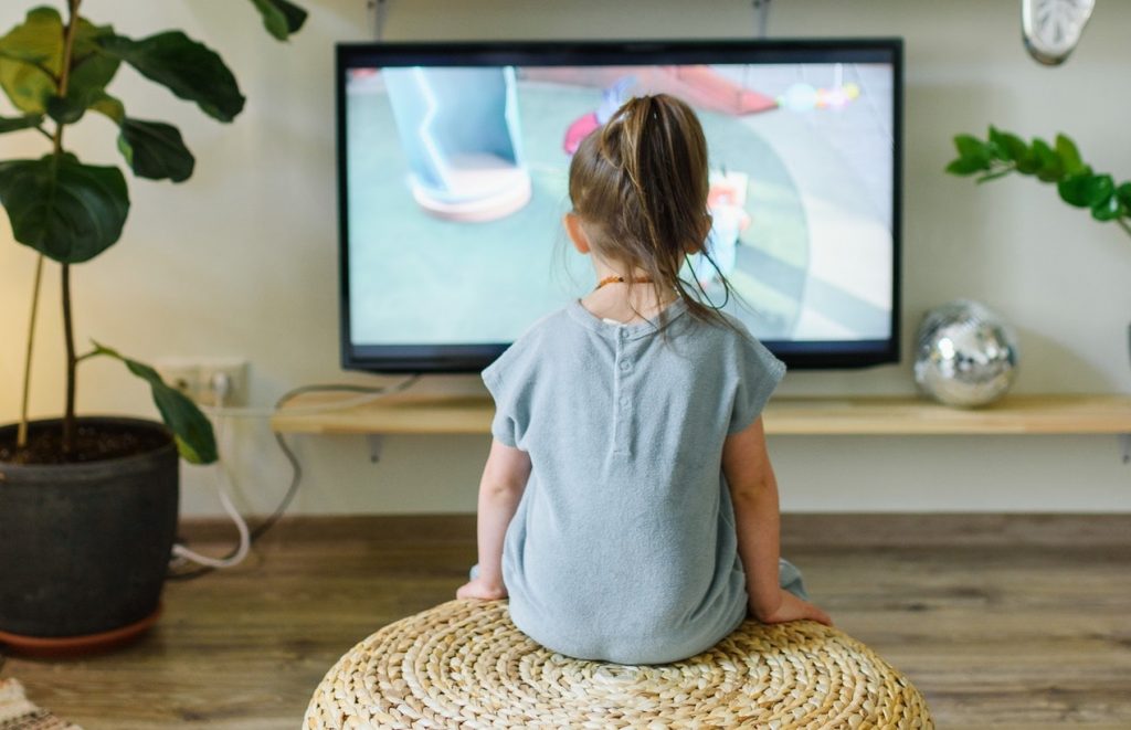 uticaj interneta i televizije na rani razvoj deteta