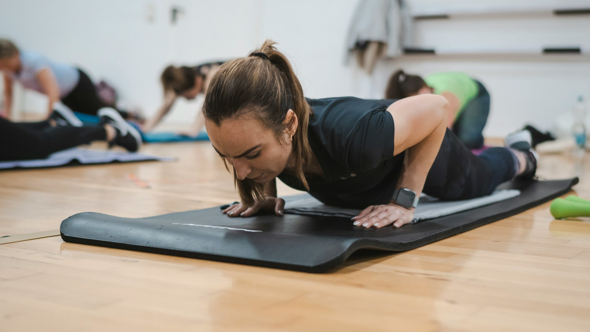 Vežbanje posle carskog reza: Kada početi sa vežbanjem nakon carskog reza?