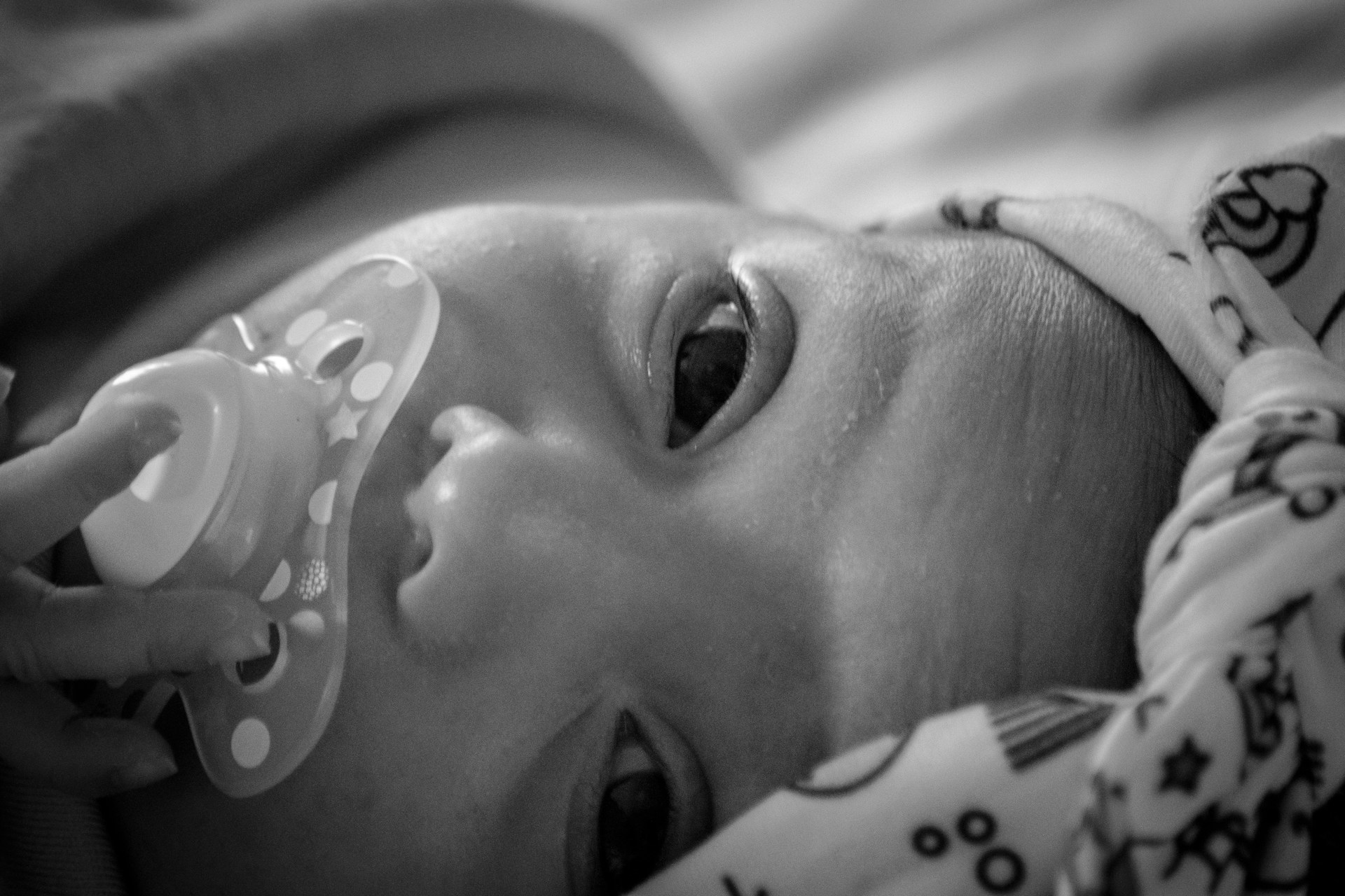 Kako se nositi sa grčevima novorođenčeta