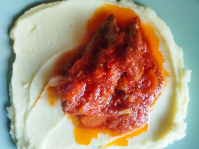 svinjsko meso u paradajz sosu