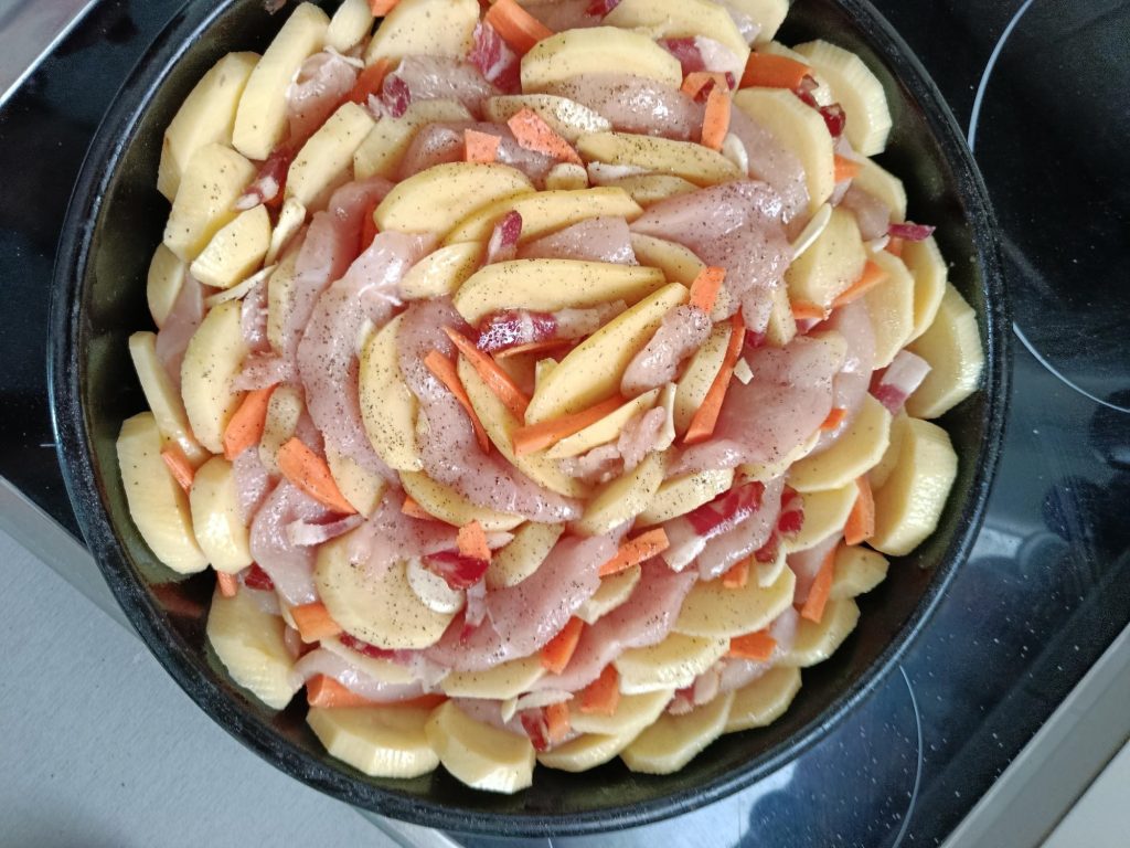 belo meso sa krompirom u rerni